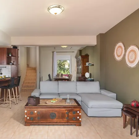 Koralia Apartment Likotinarea